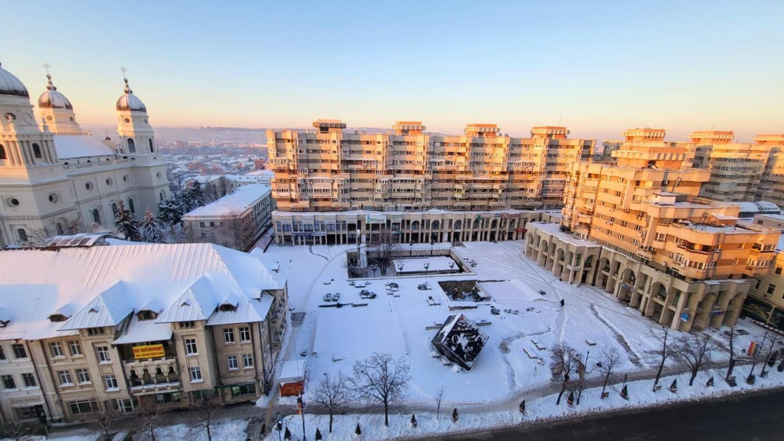 Panoramic Penthouse In The Heart Of Iasi Apartment Exterior foto